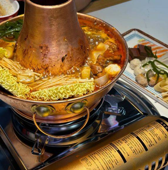 方豪爽遇上川渝的麻辣鲜香麻将胡了沧州火锅