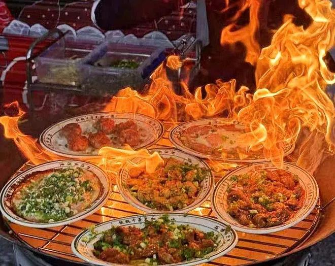 江西小炒……爆火物种正在“灭绝”麻将胡了游戏干蒸菜、牛肋条自助、(图4)